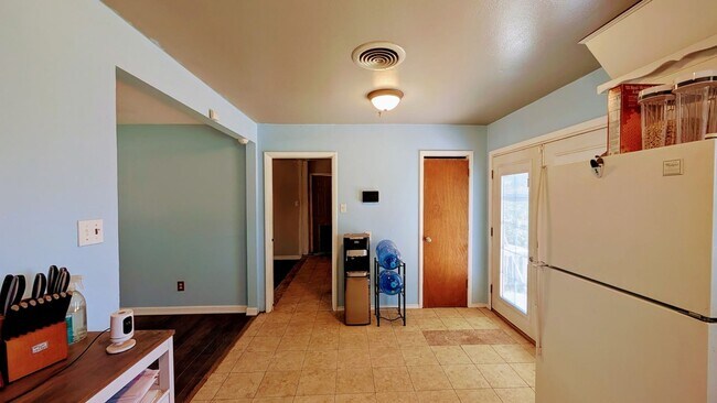 Building Photo - Charming 3BR House in Clovis
