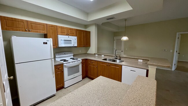 Kitchen - 9025 Colby Dr