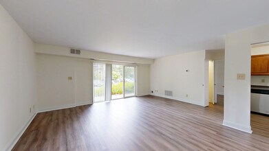 Interior Photo - The Commons at Windsor Gardens