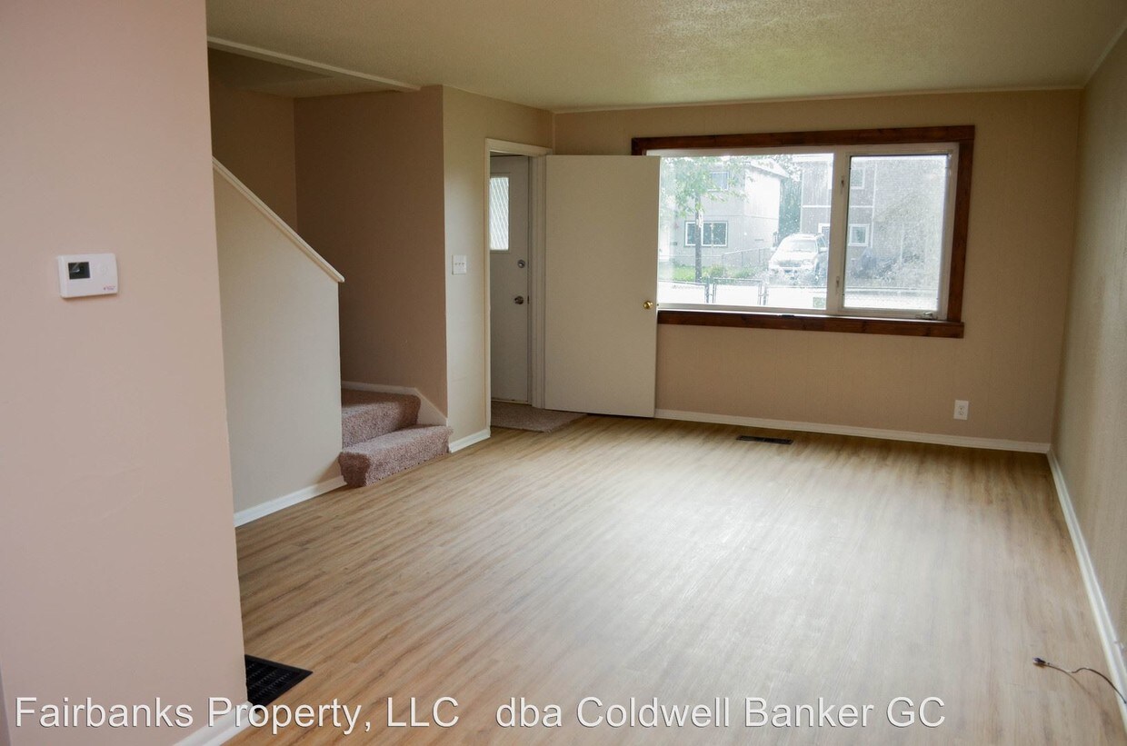Primary Photo - 1409 Lathrop St
