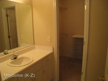 Building Photo - 279 Vanderbilt Dr