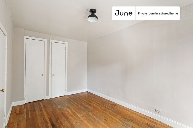 Building Photo - Room in Shared 4 bed/1 bath home