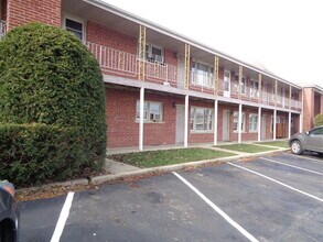 Building Photo - 1340 N Main St