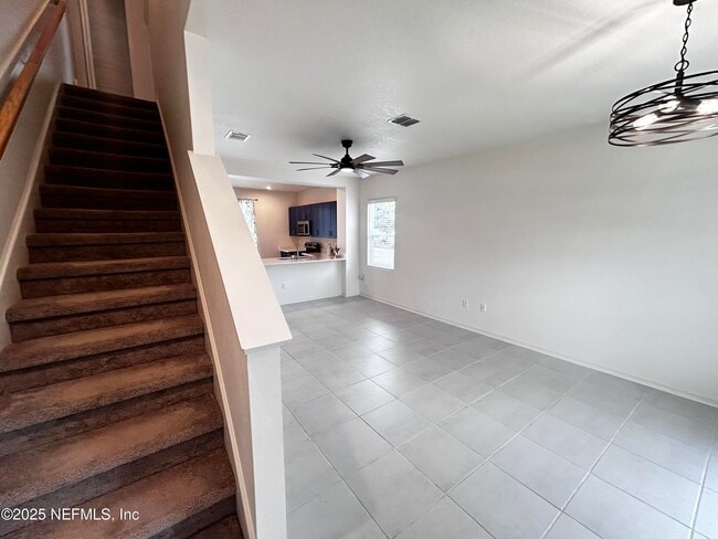 Building Photo - 379 Annies Pl