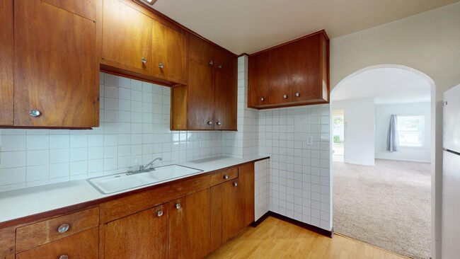 Foto del edificio - AVAILABLE NOW! 2 Bedroom House w/2 Car Gar...