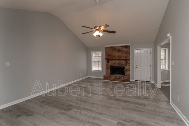 Foto del edificio - 2336 Helsinki Dr