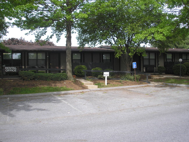 Building Photo - Cedar Crossing Apartments