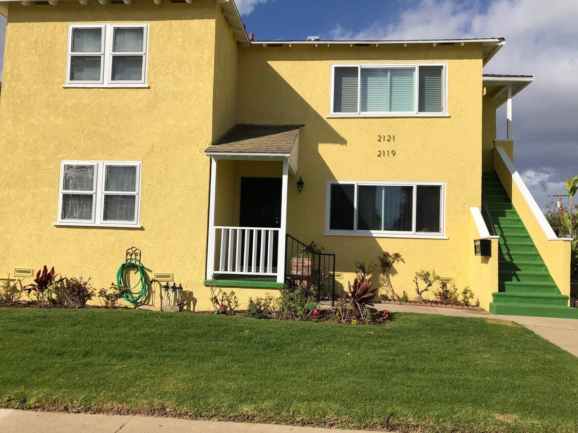 Foto principal - 2121 W 102nd St