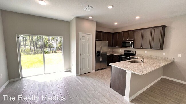 Building Photo - 3 br, 2 bath House - 2584 Rayburn Ave SE