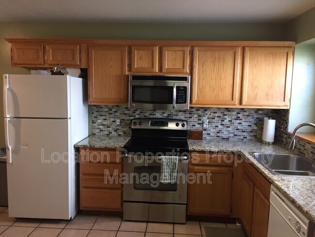 Foto del edificio - 4963 Stoneback Dr W