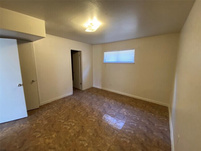 Foto del edificio - 9425 Scott St