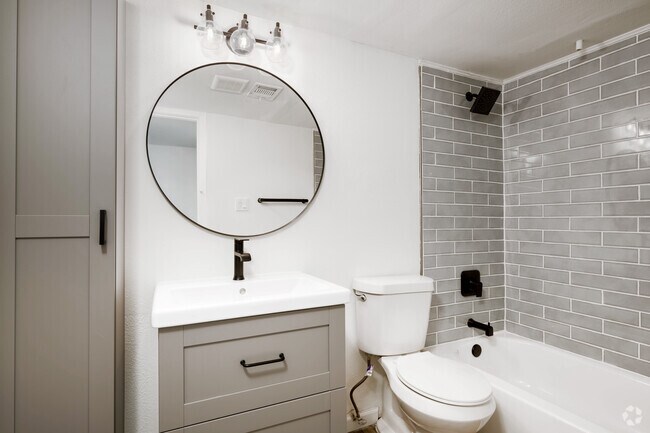 1HAB, 1BA _ 724SF - Anderson Square Gardens