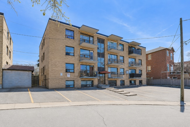 Building Photo - 2208 Dufferin St