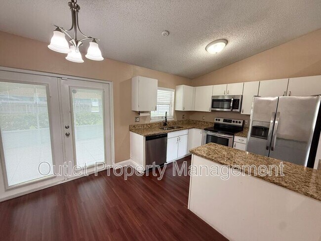 Building Photo - 3214 Crestwood Forest Dr