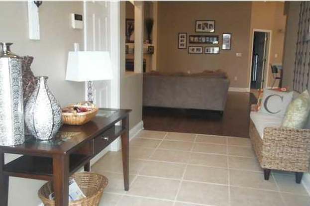 Building Photo - 2039 Fountainview Dr