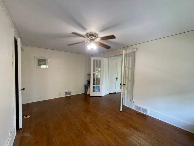 Foto del edificio - 148 Marston Ave