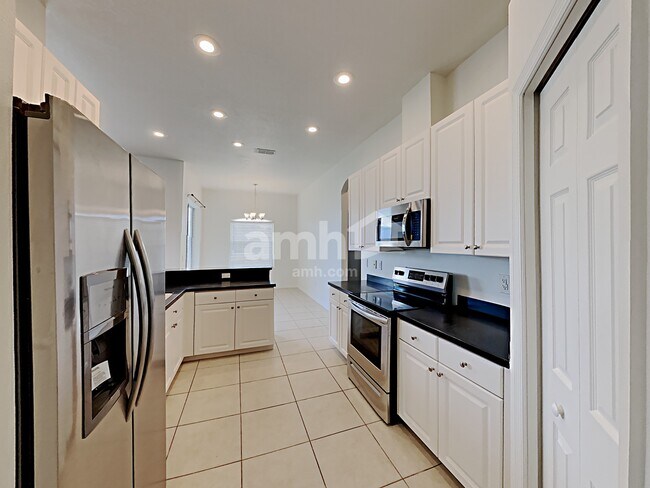Building Photo - 1650 Papoose Way