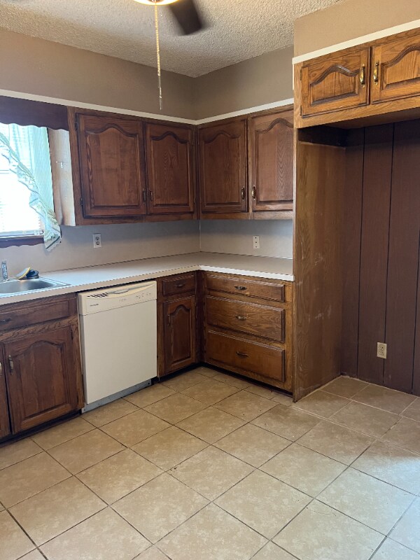 Foto del edificio - 908 Sycamore Dr