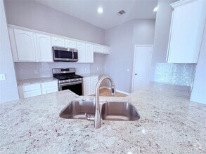 Building Photo - 570 Atlantis