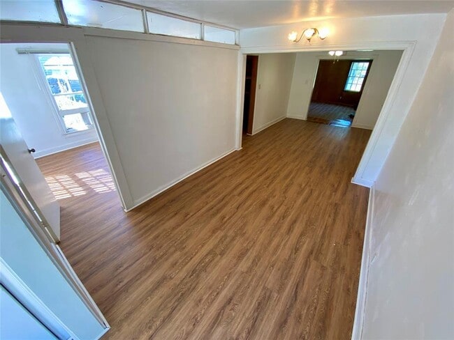 Foto del edificio - 1836 Rivercrest St