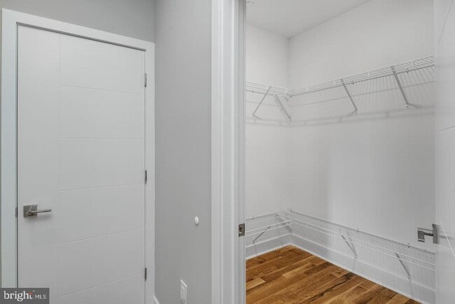Building Photo - 1634 Cambridge St