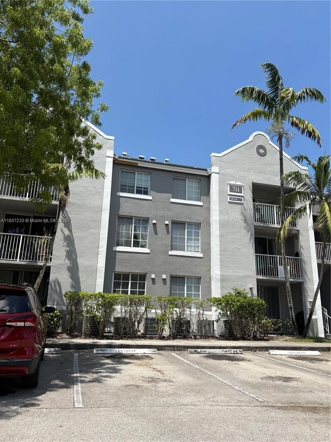 Building Photo - 711 SW 111th Way
