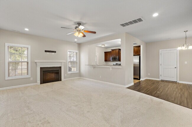 Foto del edificio - Fully Updated home in Westhaven