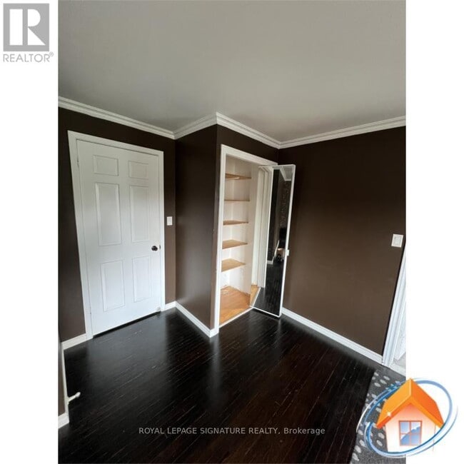 Building Photo - 72 Whitehorn Crescent