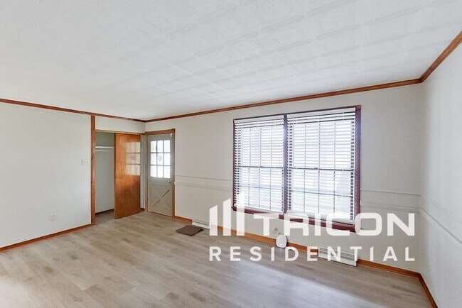 Foto del edificio - 1546 Grant Dr