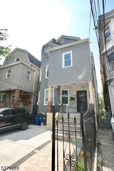 Foto del edificio - 184 N 11th St