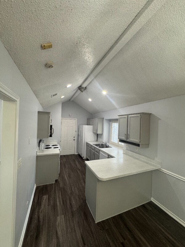 Foto del edificio - 7504 Bear Lake Dr