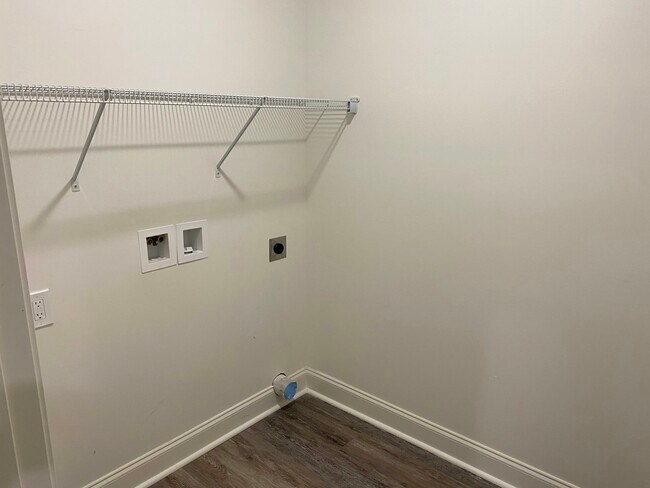 Foto del edificio - 14 Carney Ln