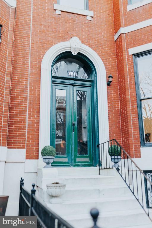 Foto del edificio - 2511 Madison Ave