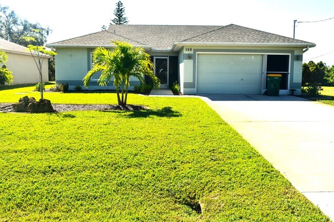 Building Photo - Rotonda Pool Home