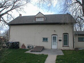 Building Photo - 2404 O Neil Ave