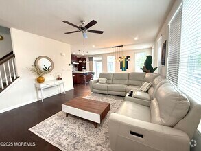 Building Photo - 2 Wisteria Ct