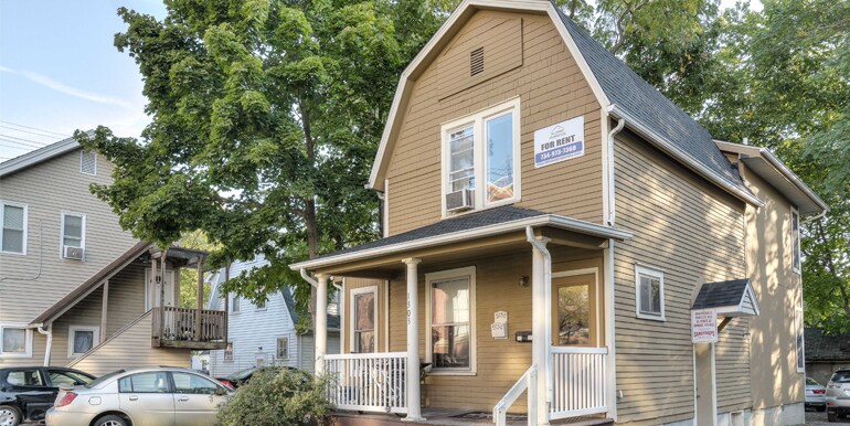 Primary Photo - 1303 S State St
