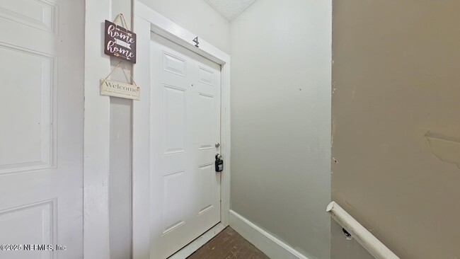 Foto del edificio - 2920 Dellwood Ave