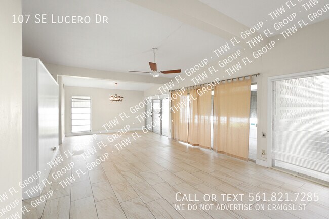 Foto del edificio - 107 SE Lucero Dr