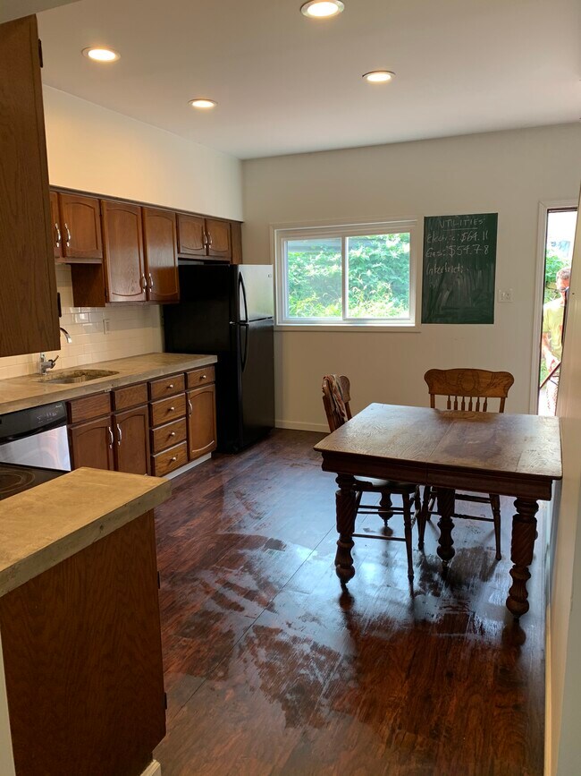 Foto del edificio - 3830 Acorn St