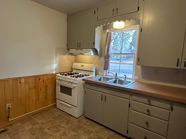 Foto del edificio - 334 E Elizabeth St