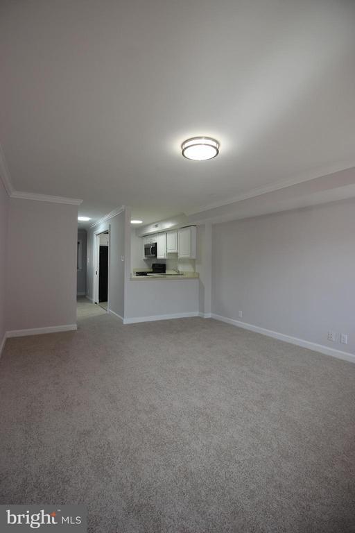 Foto del edificio - 1218 Eton Ct NW