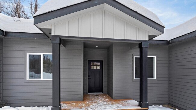 Building Photo - 3990 S Birch Cove Dr