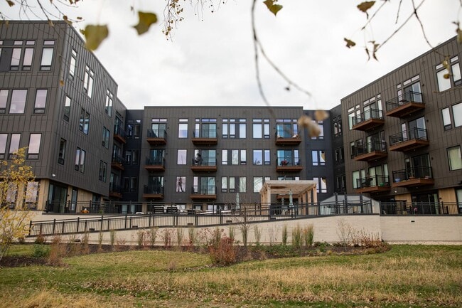 Building Photo - Starkweather Place