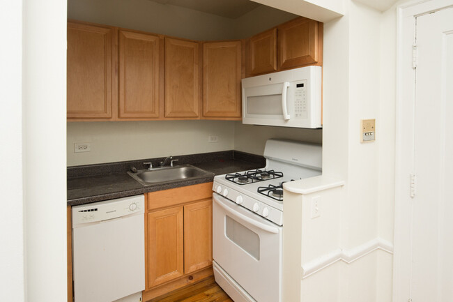Building Photo - 4545 N Beacon St