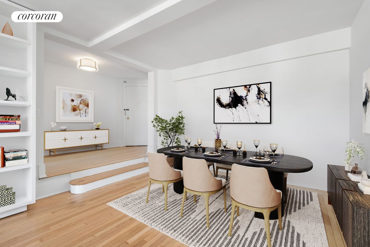 Foto principal - 302 W 12th St