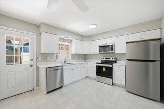 Building Photo - 2810 62nd Ave N