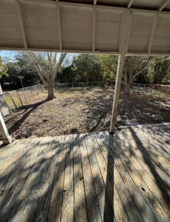 Foto del edificio - 302 S Burleson St