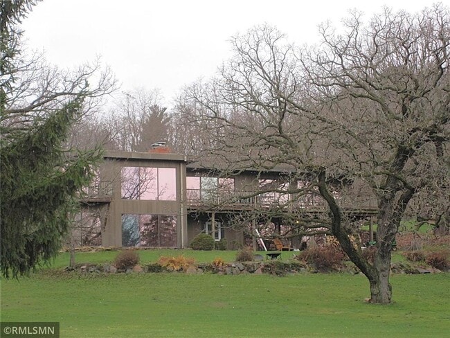 Building Photo - 61 Oak Ridge Dr