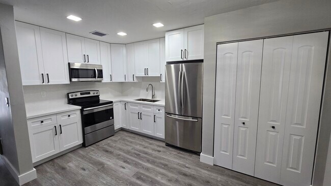 Building Photo - 19438 NW 28th Pl